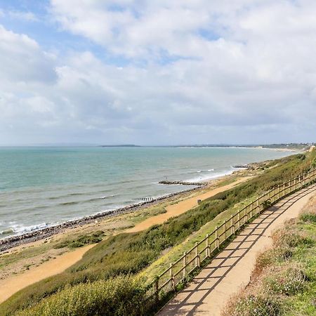 Ashtree House Villa Barton on Sea Exterior photo